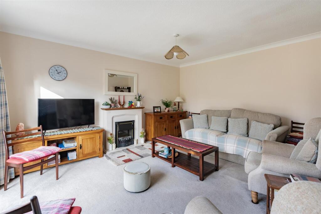 114 Caling Croft-HR7.jpg