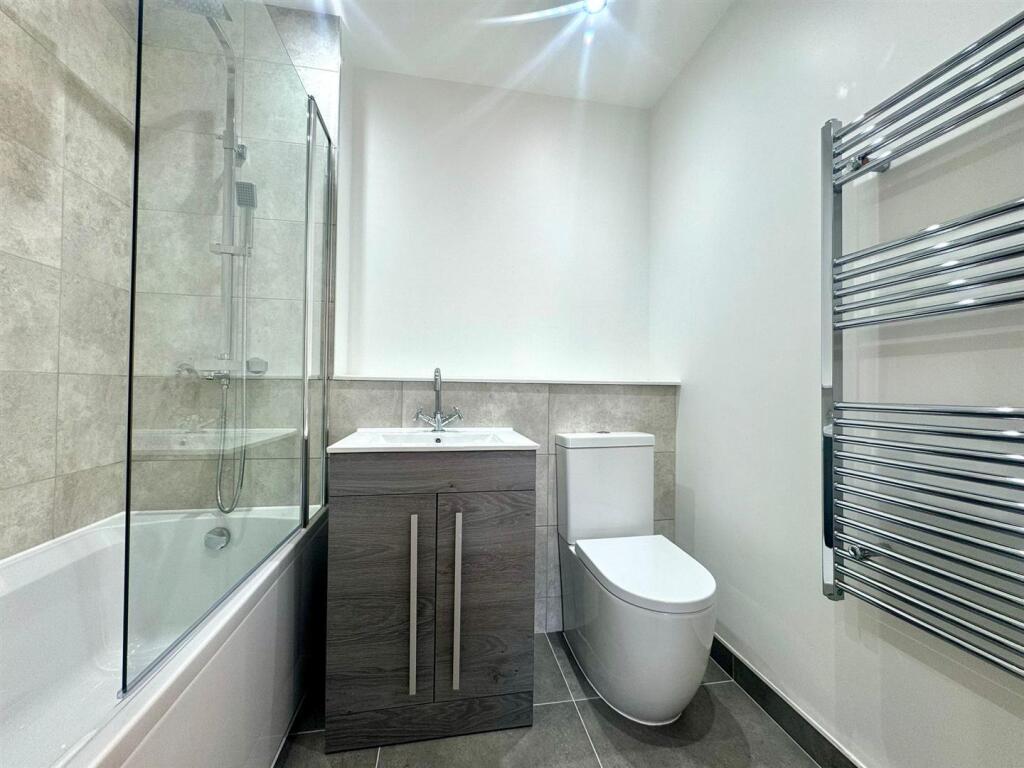 Bathroom.jpeg