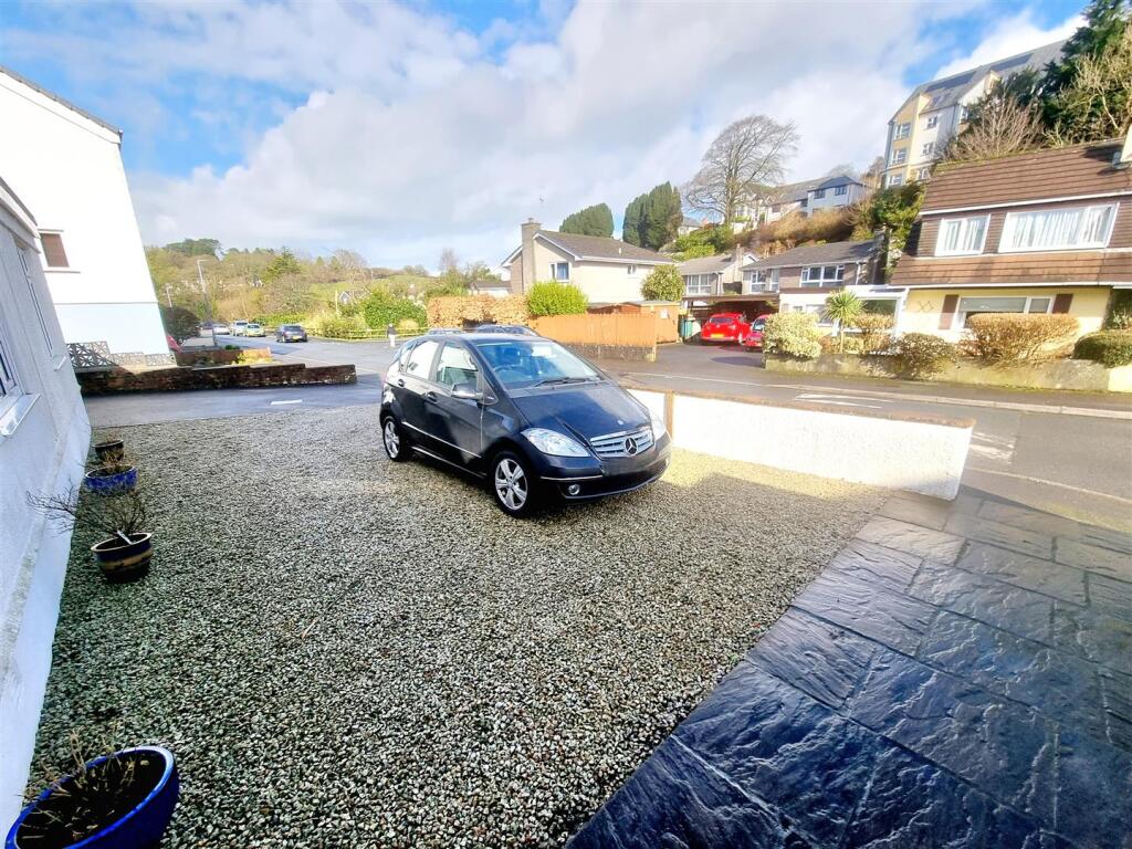 Parking.jpg