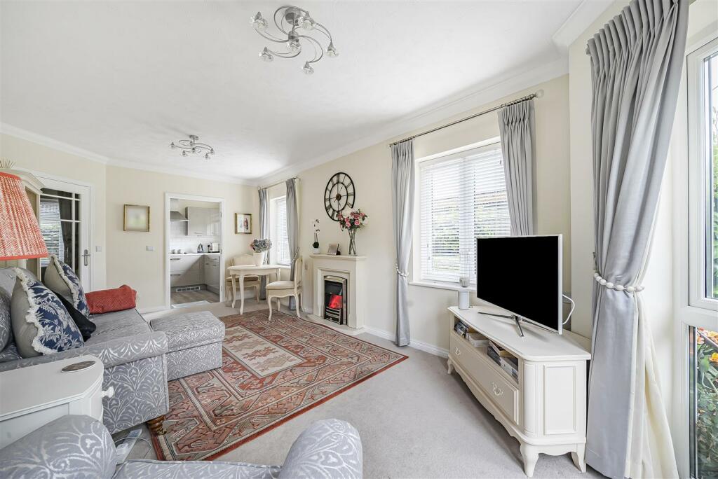 Living Room.jpg