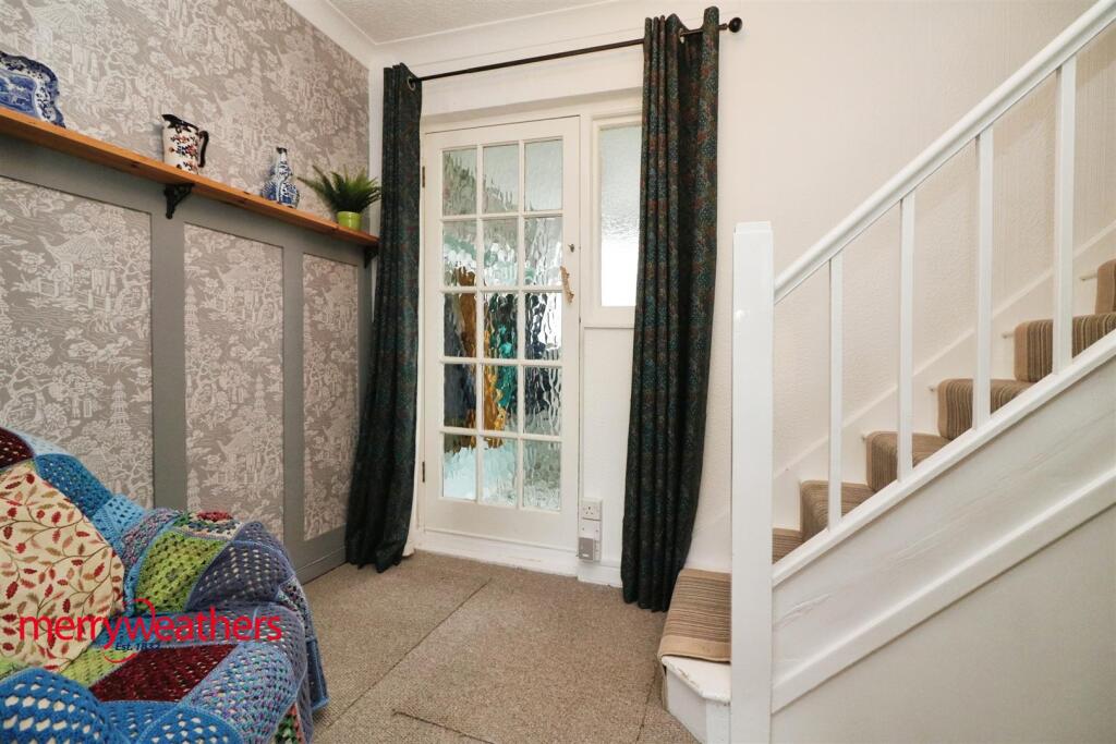 INNER RECEPTION HALL