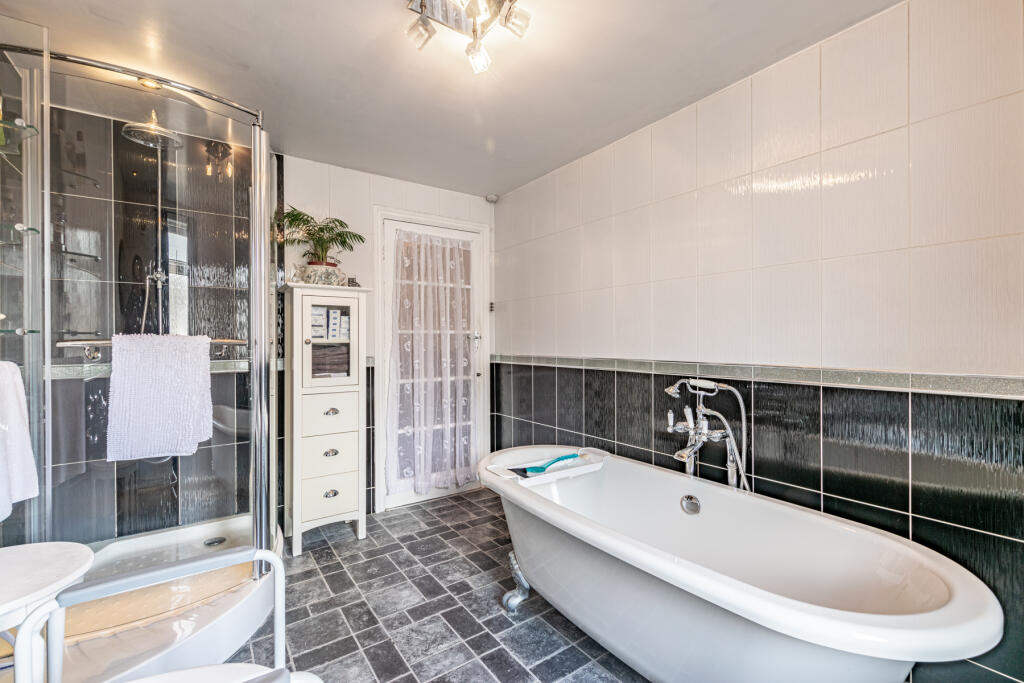 bathroom1