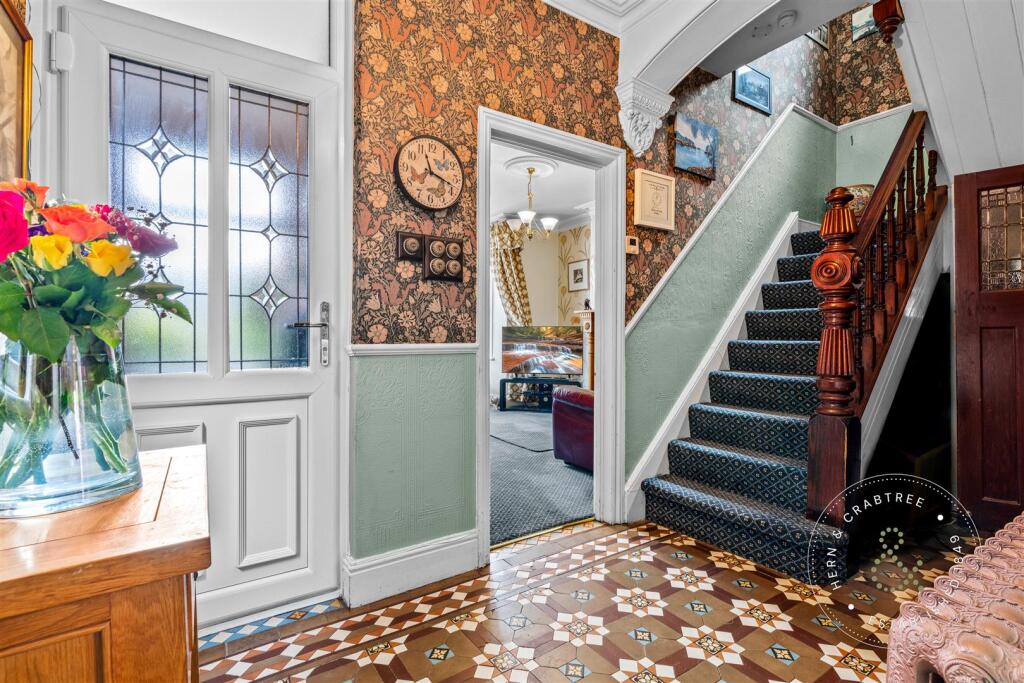 Commercial Road, Hern Crabtree (14).jpg