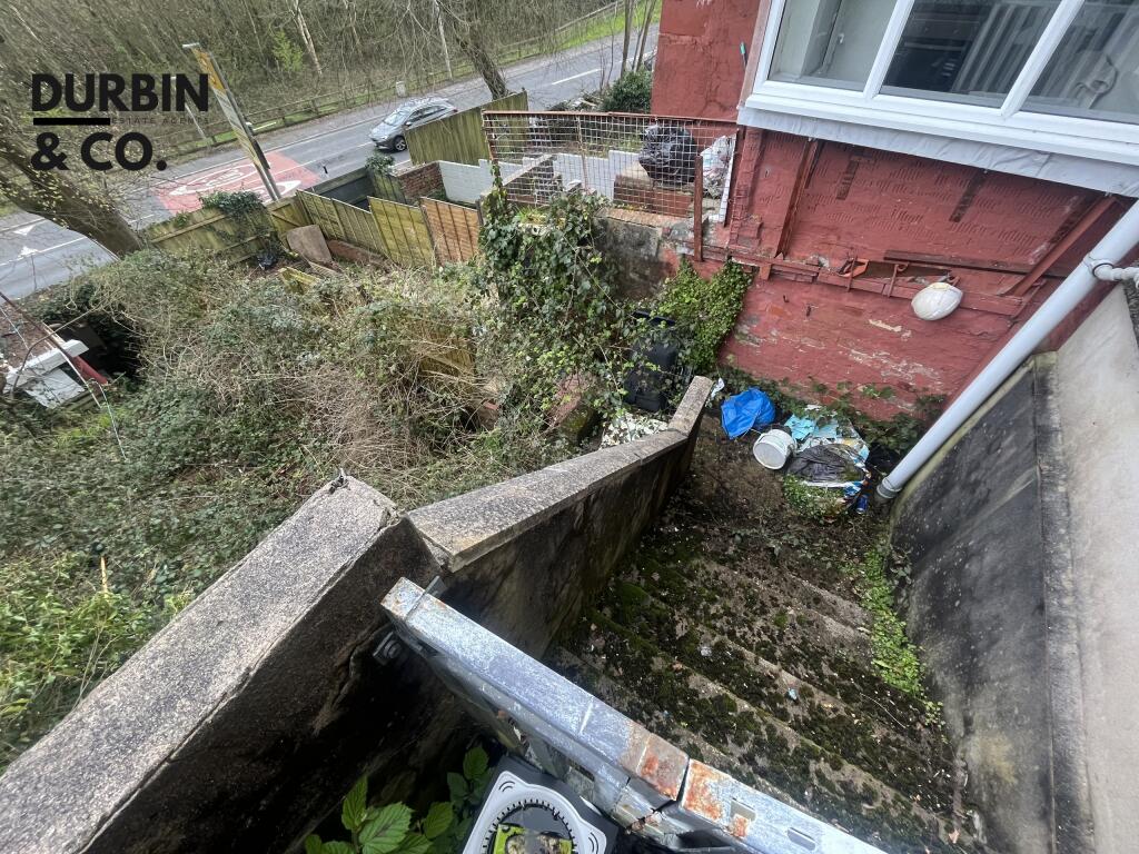 STEPS TO REAR GARDEN