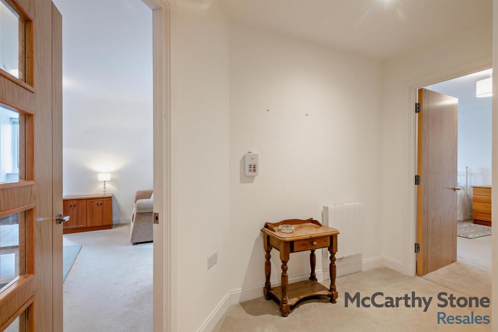 8639378-interior10-800.jpg
