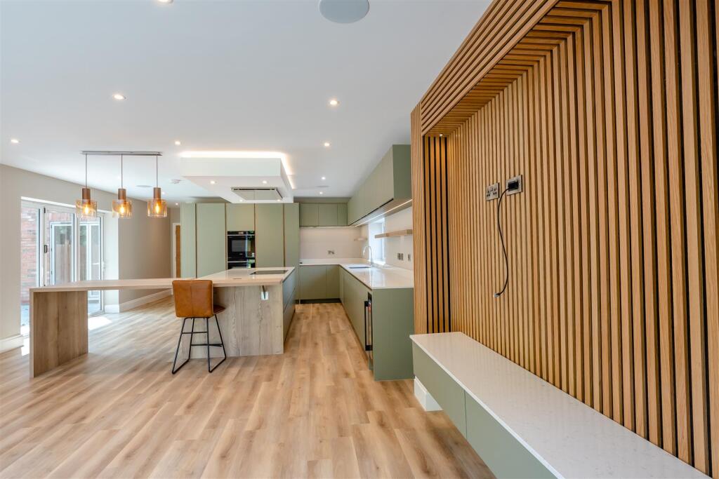 8652668-interior53.jpg
