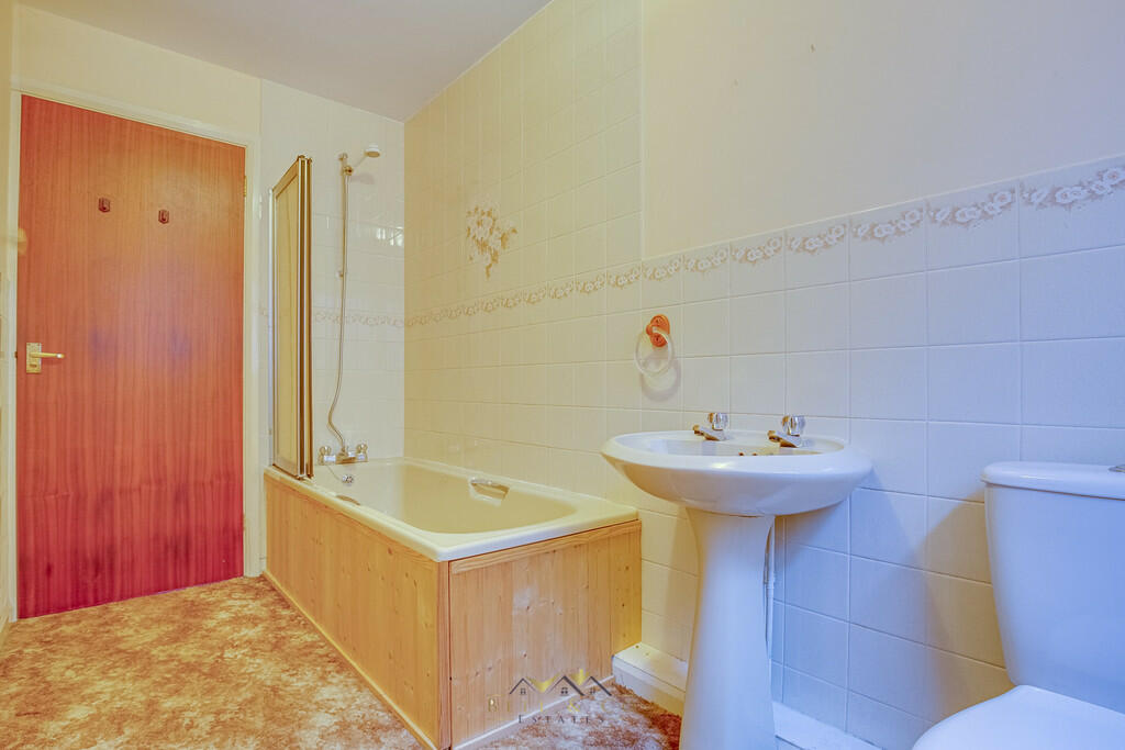 Bathroom 1.2