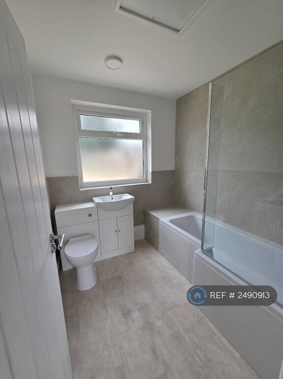 Stylish Modern Bathroom