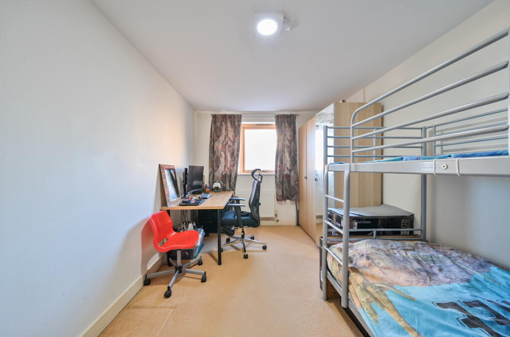 1394436-10-695ba9...