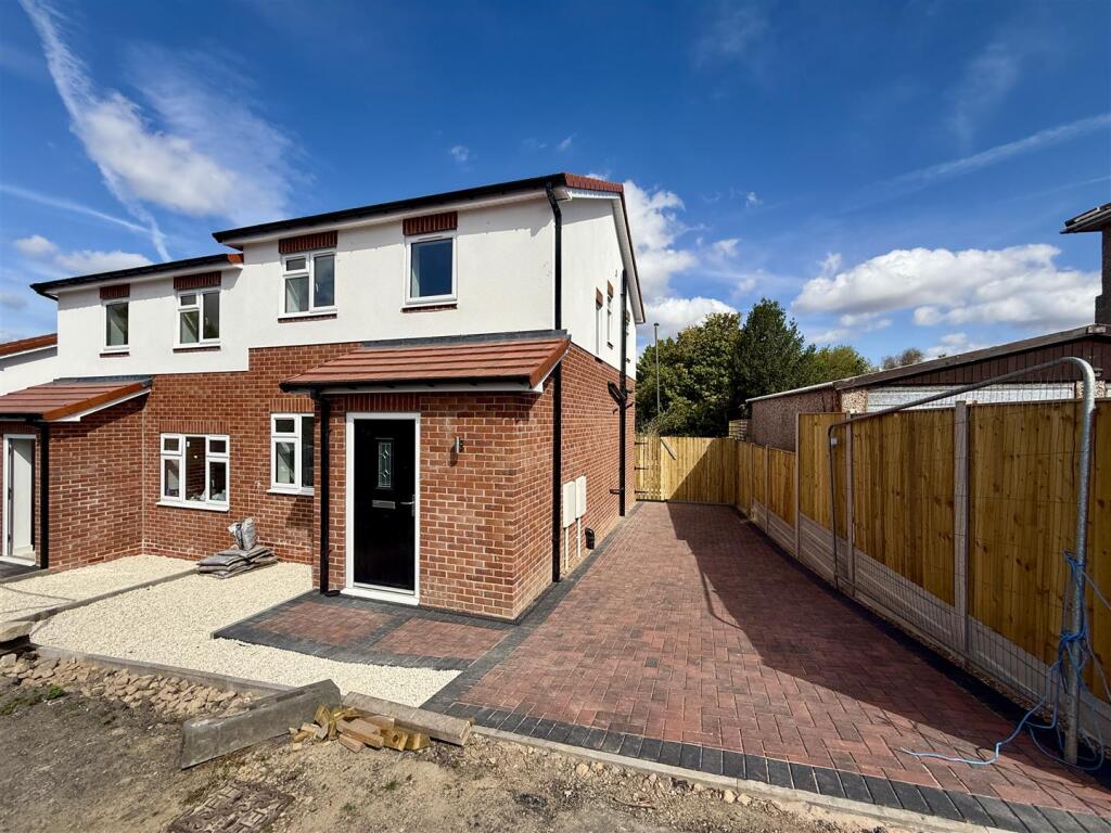 Bramley Road, Doe Lea, Chesterfield