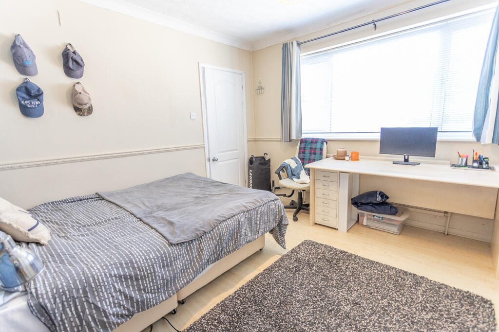 Bedroom5/Study