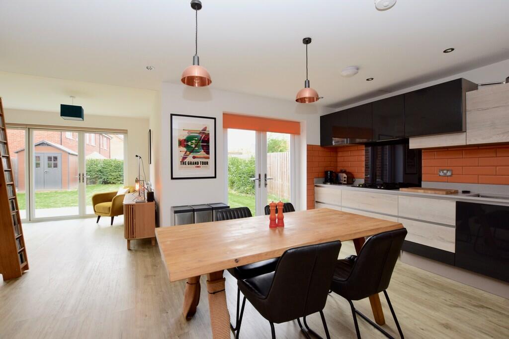 Kitchen/Dining Ro...