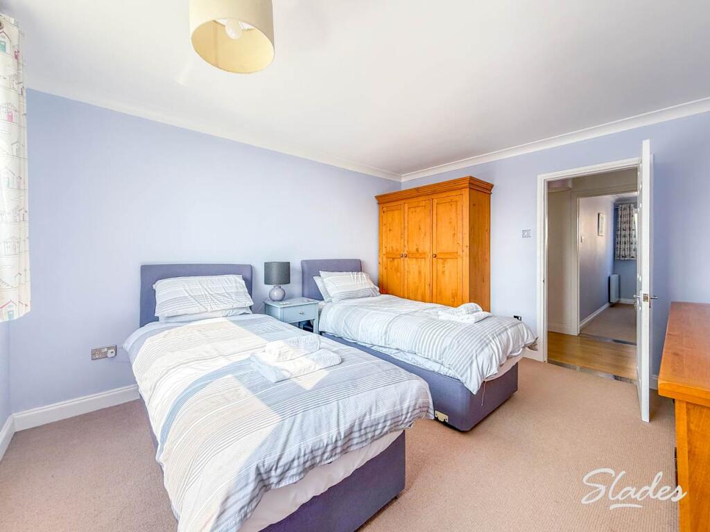 BEDROOM (2)