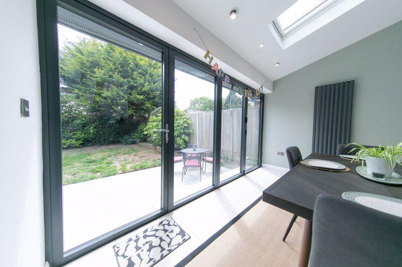 Bi-fold door to garden