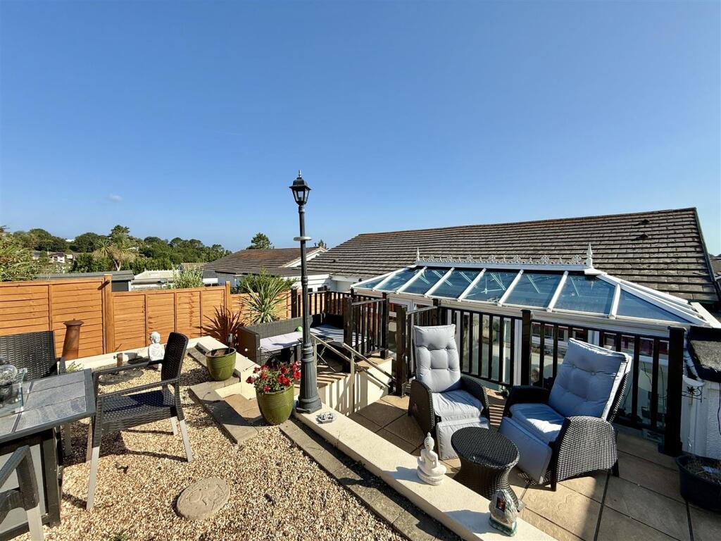 Rear Right Quarter.JPG