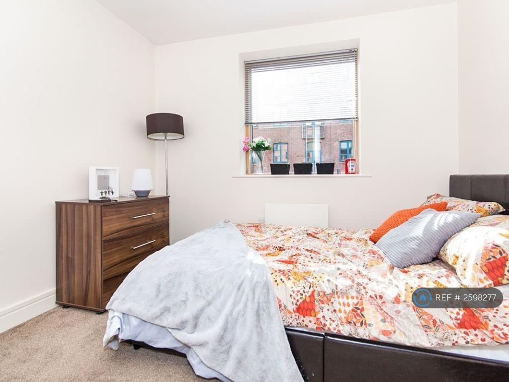 Bedroom 2 (Previous Arrangement)