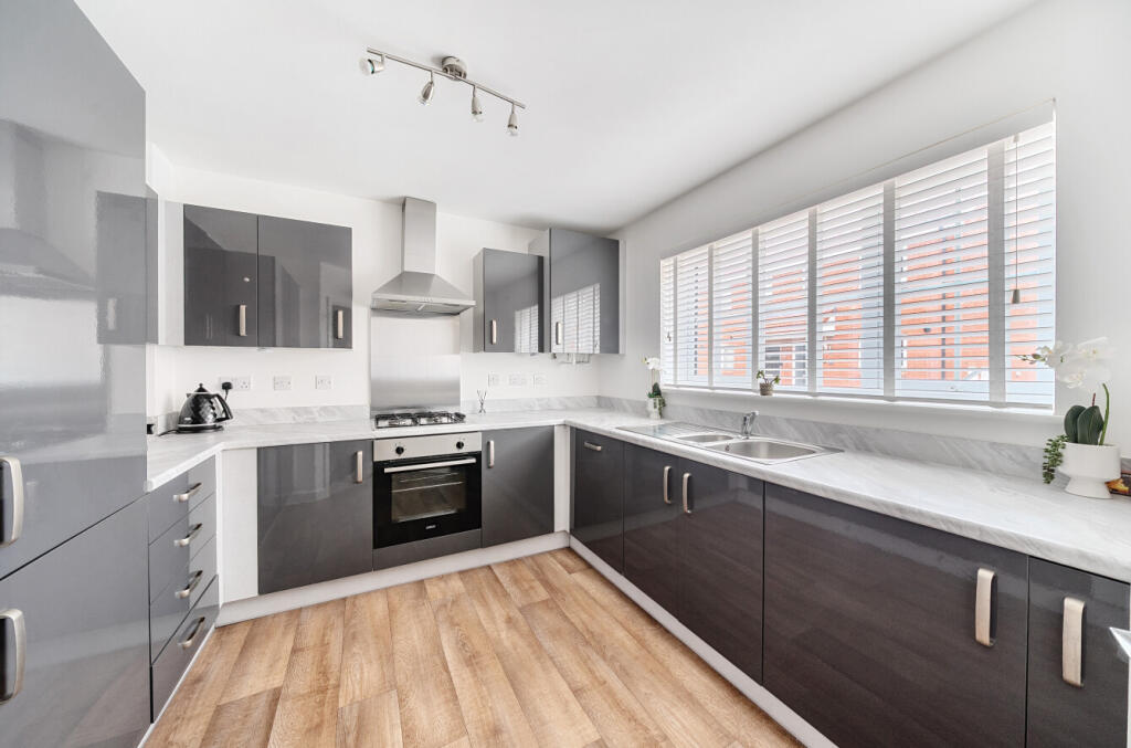 1319079-1-686784f...