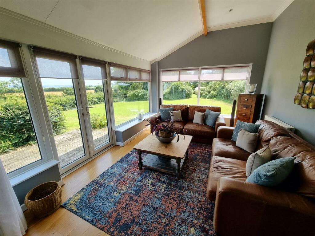 Garden room.jpg