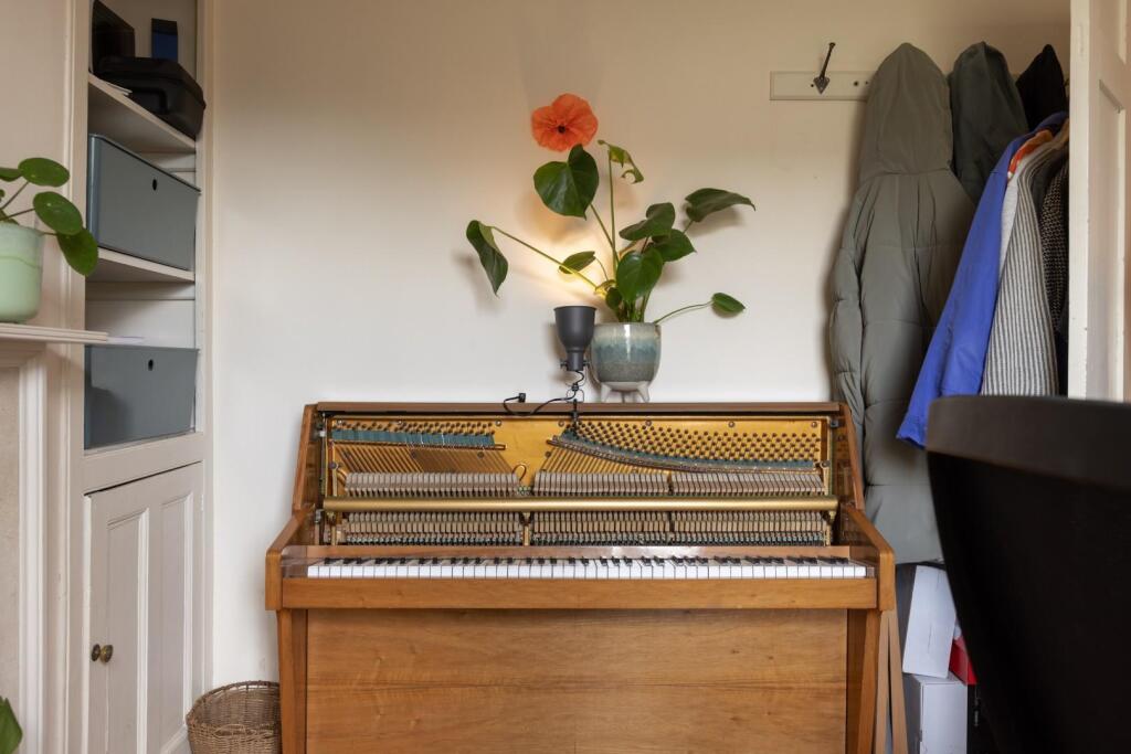 332 Stapleton Road-11.jpg