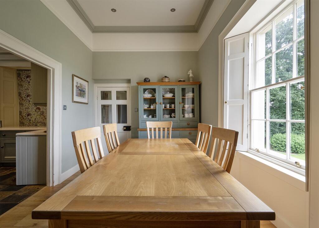 Breakfast room