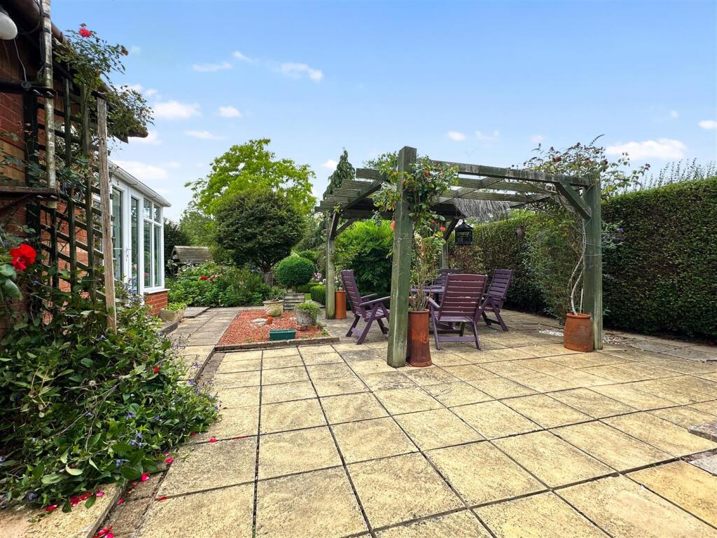 Paved Outdoor Seating Area 911