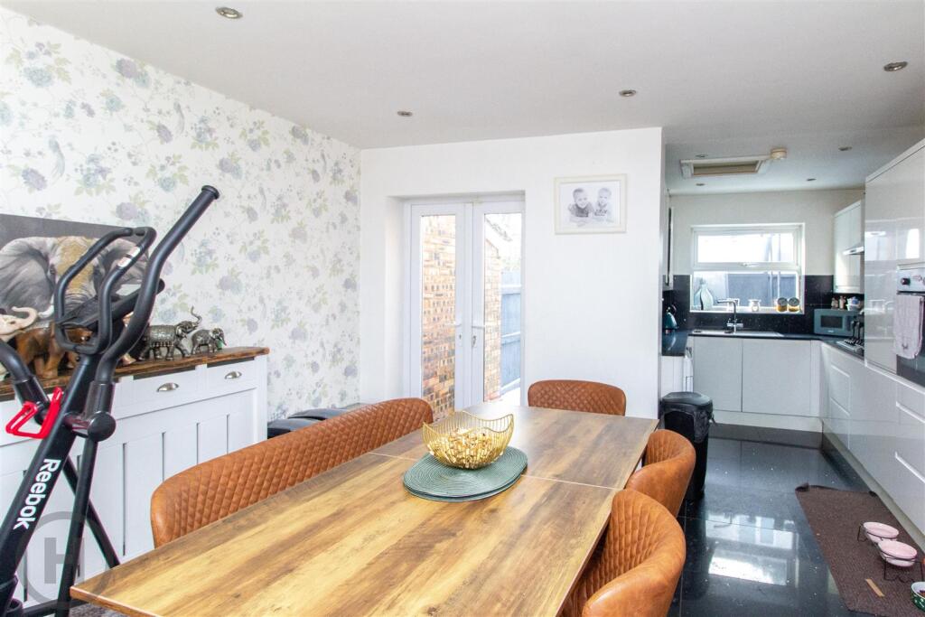 Kitchen Diner
