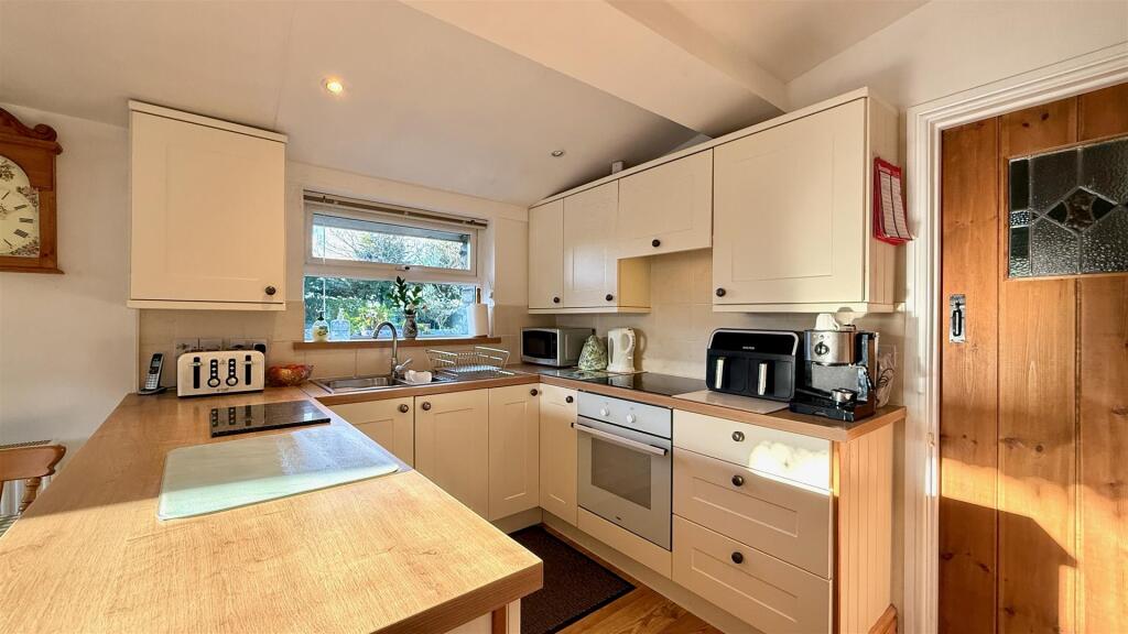 rear sitting room/kitchen