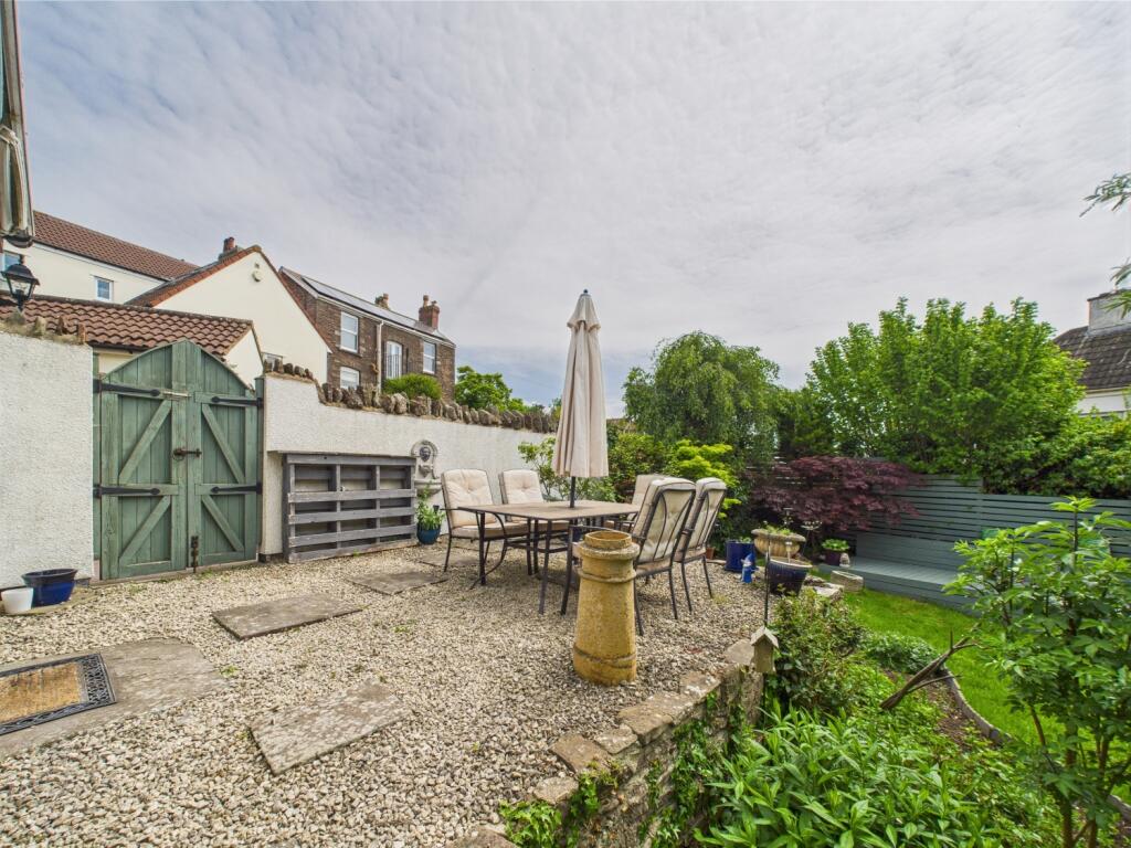 CAM02023G0-PR0135-STILL004