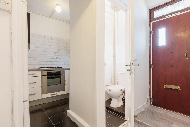 Hall leading to kitchen