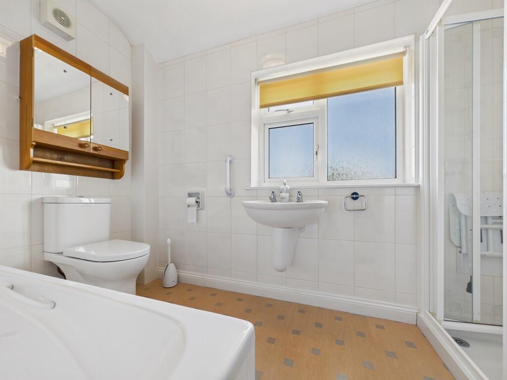 CAM04092G0-PR0102...