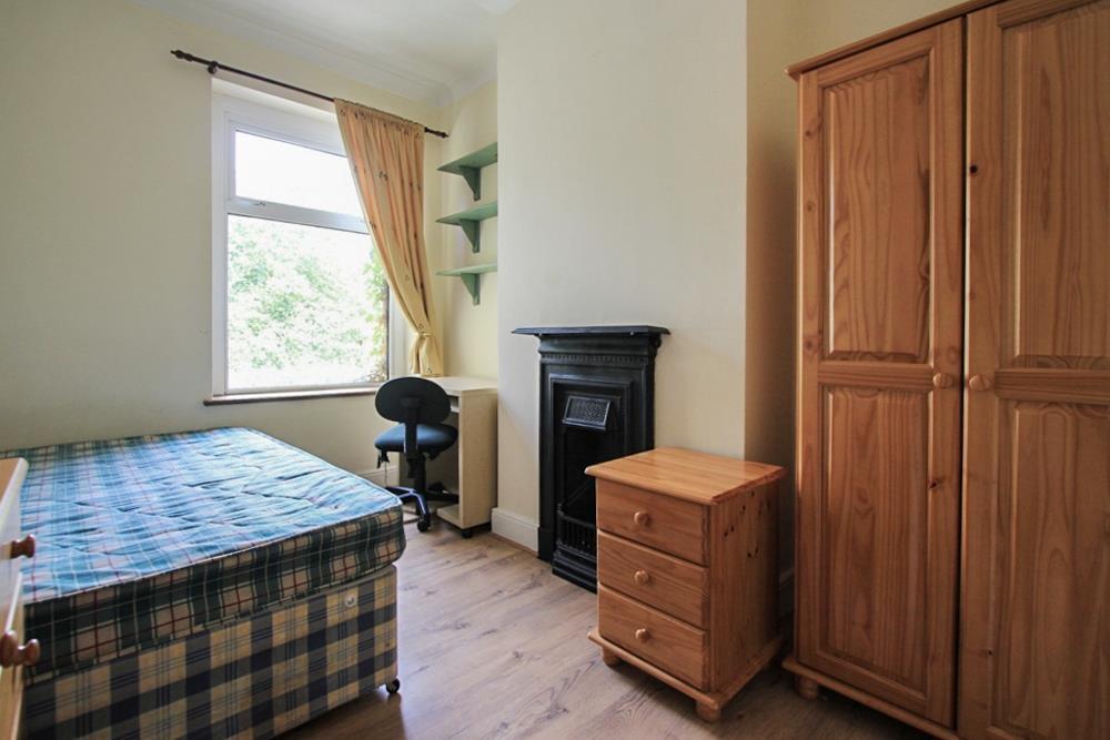 Bedroom2.jpg