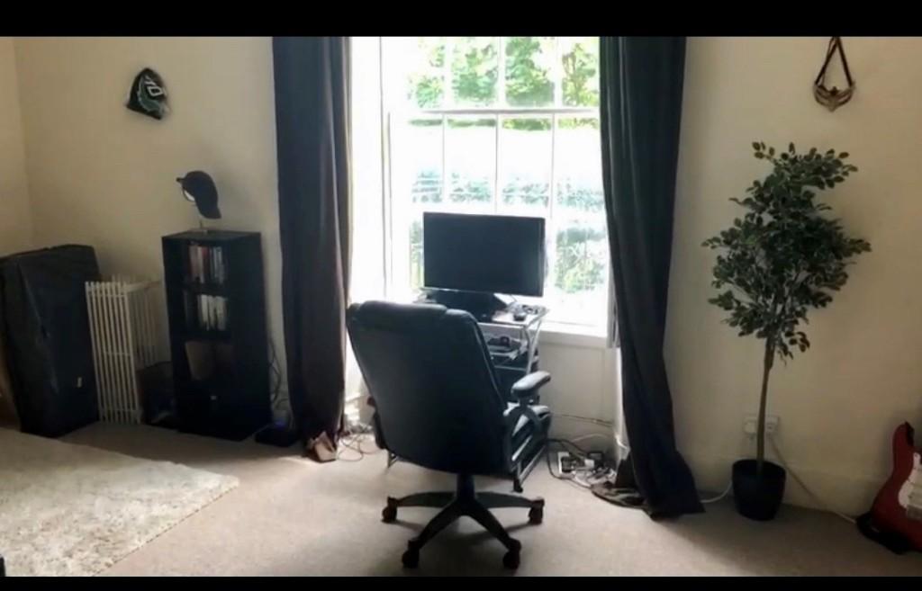 Living area/Bedroom