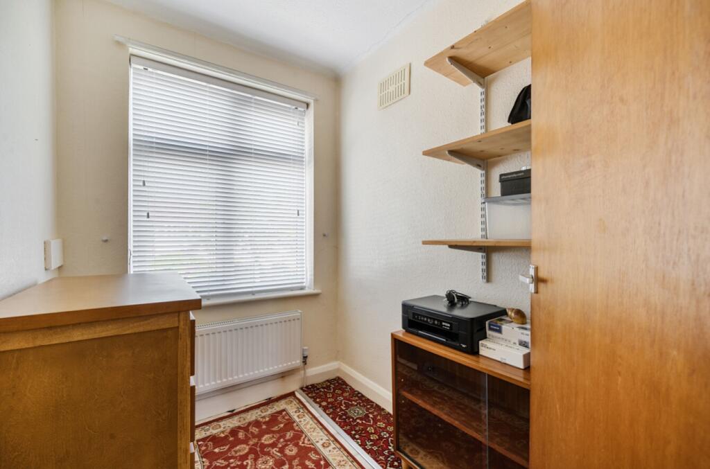 Bedroom EweMove Cheam and Sutton estate agents