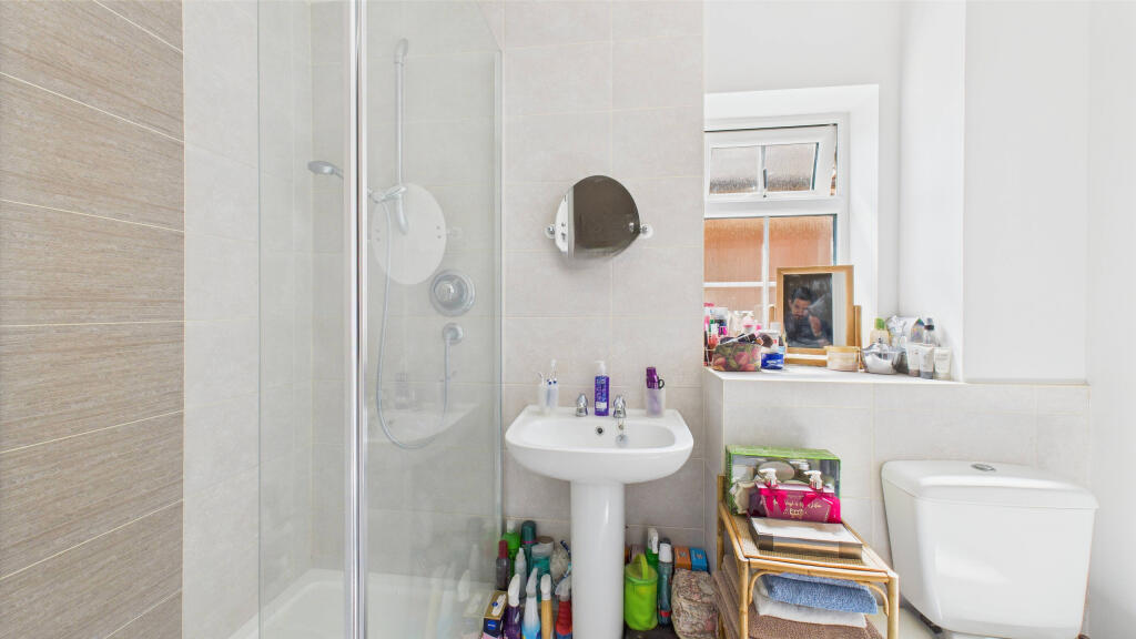 CAM04968G0-PR0037-STILL014