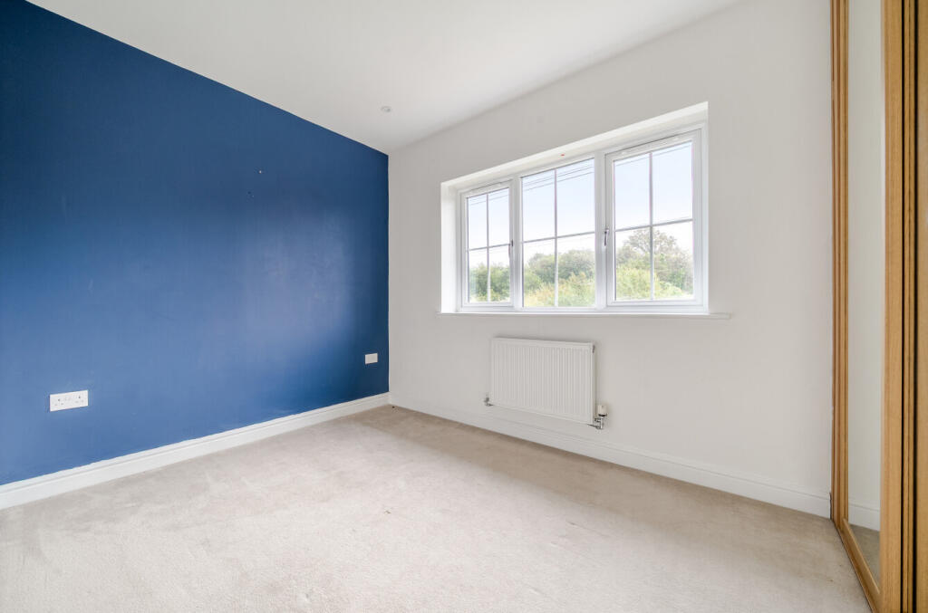 1371396-15-68f5f9...