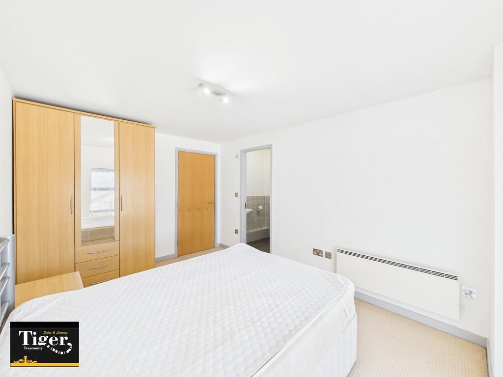 CAM03440G0-PR0304...