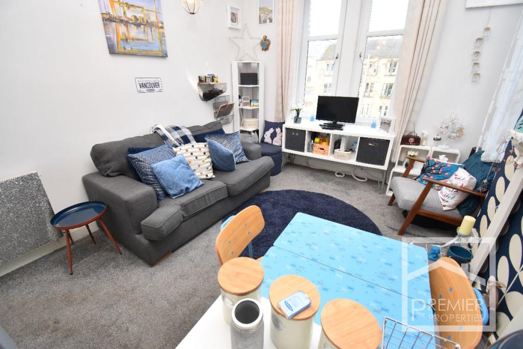 Lounge/Kitchen