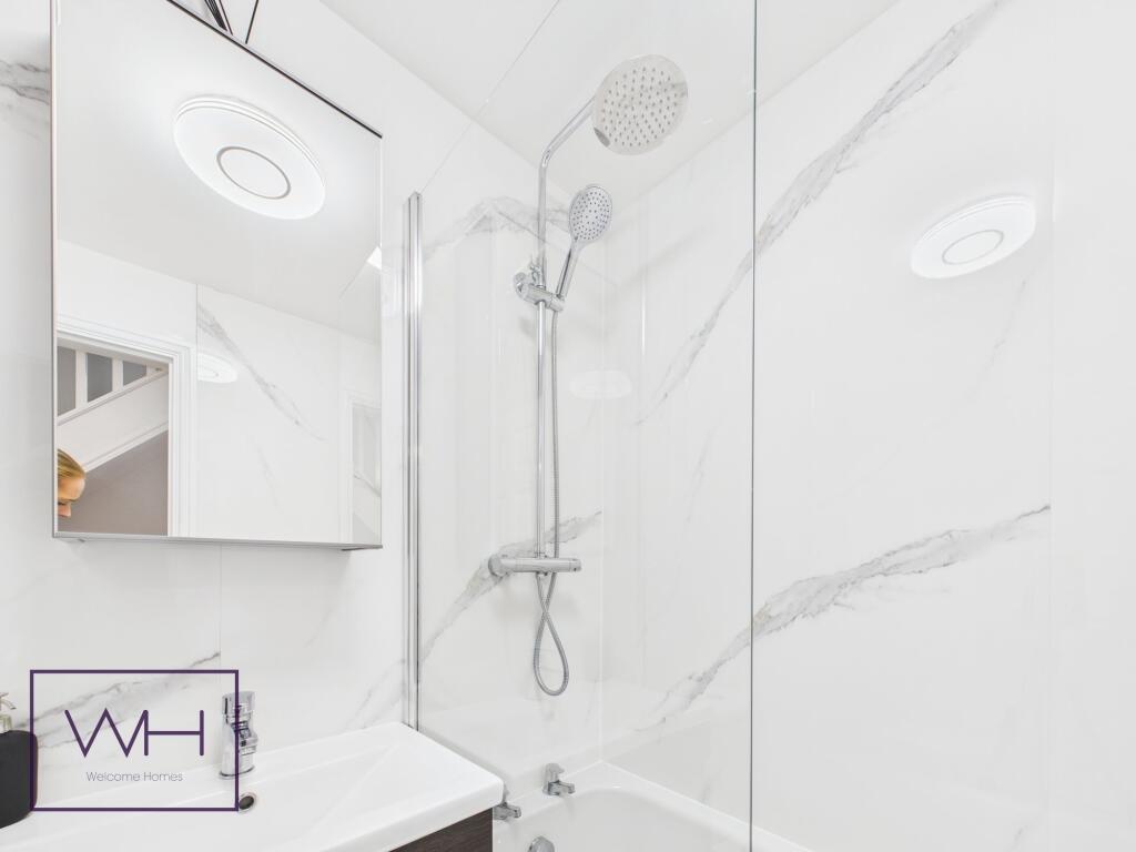 CAM03785G0-PR0222-ST