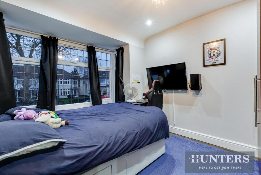 HENLEY AVENUE -6.jpg