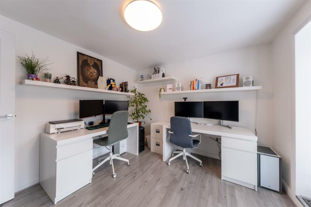 2 Rose Close-042.jpg