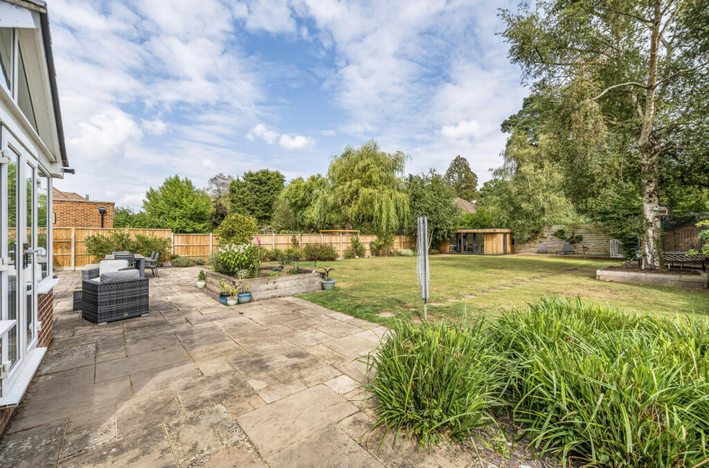 1329204-7-68839a8...