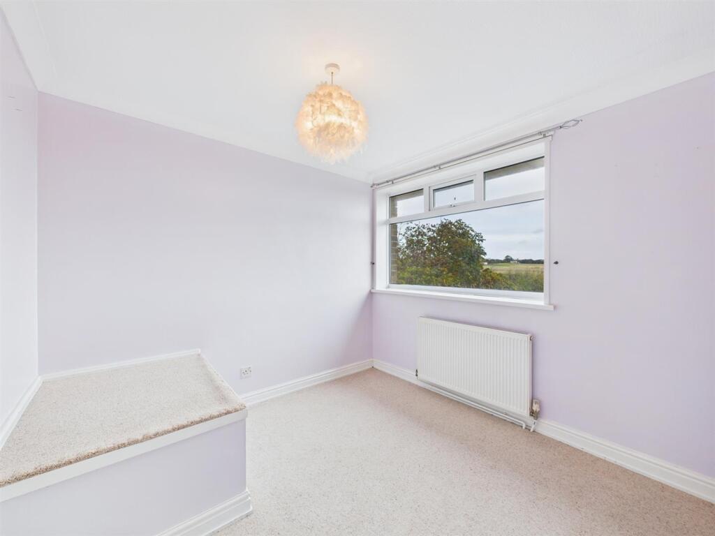 Bedroom: