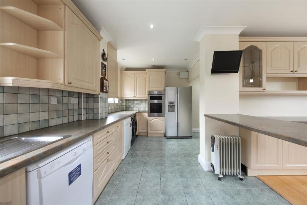 125 The Fairway - 5CKG3ZYC7rCrAJvD0auJ.jpg