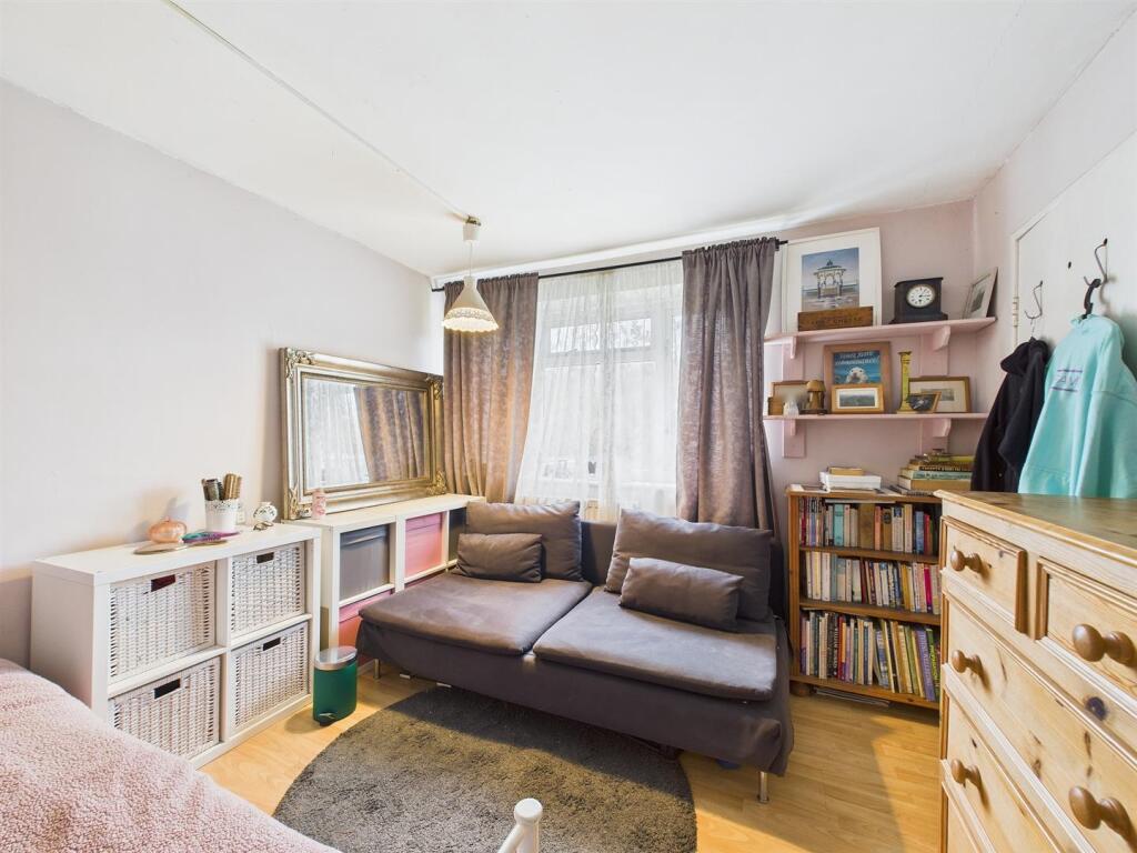 11 - Two Bedroom Flat for Auction, Lawrence Weston