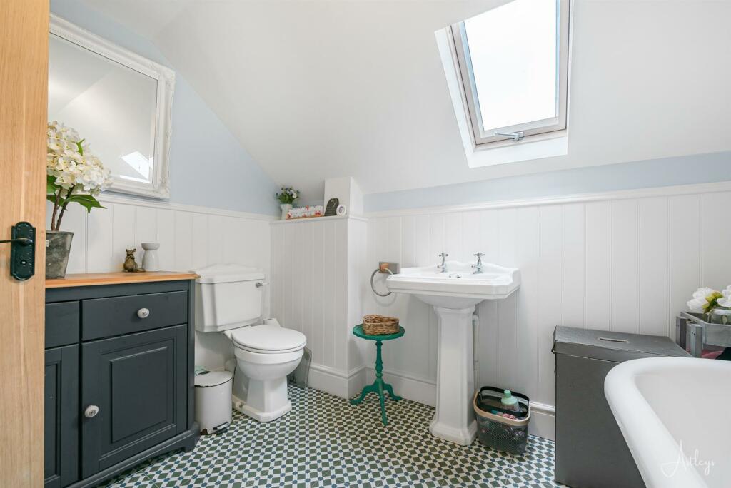 Family bathroom