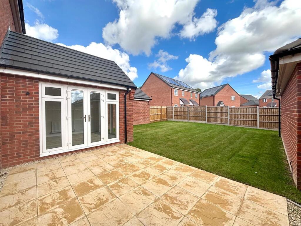 WhatsApp Image 2025-09-09 at 16.00.35_bffb5a4a.jpg