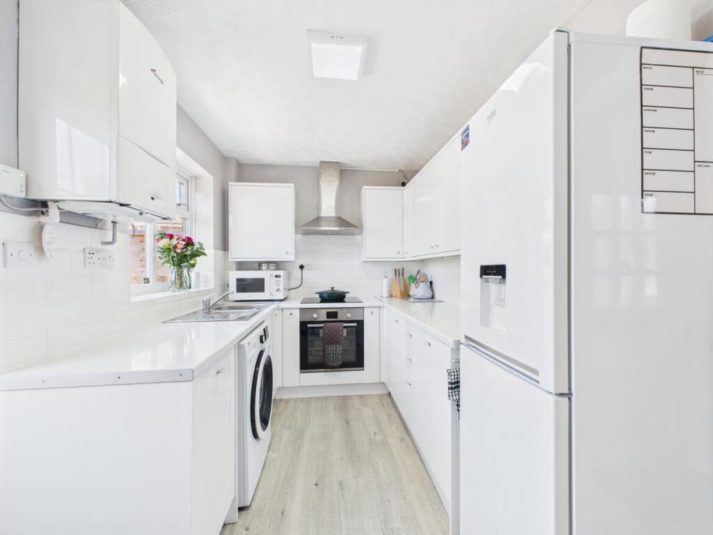 CAM02023G0-PR0156-STILL023