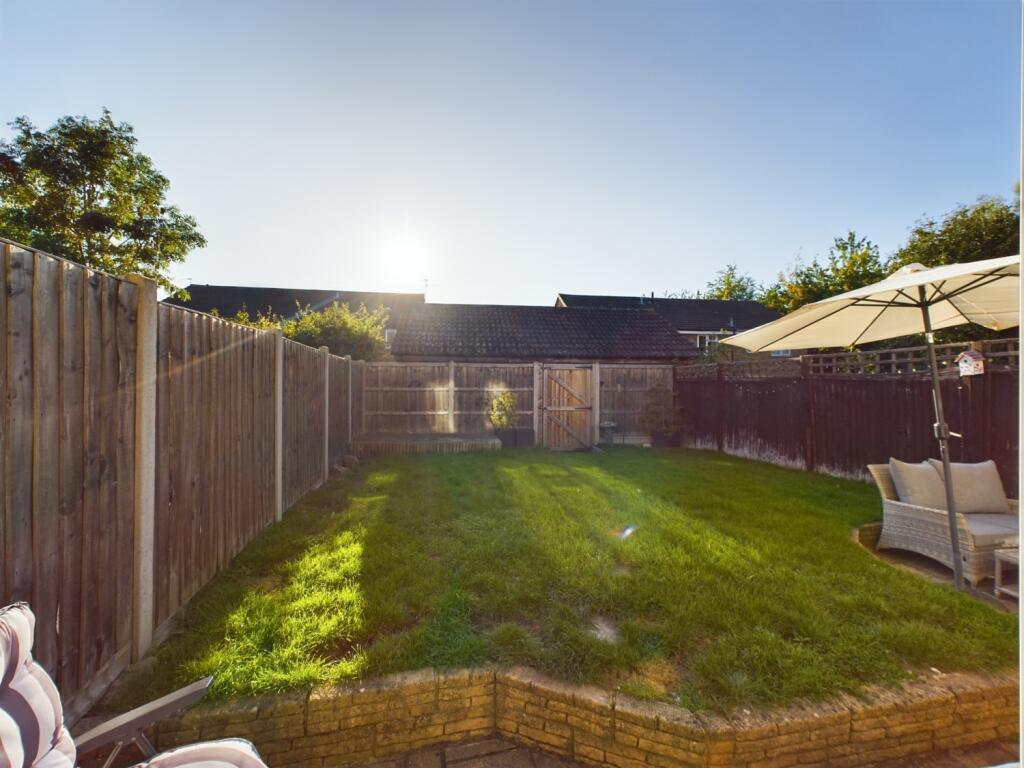 CAM01709G0-PR0046-STILL028