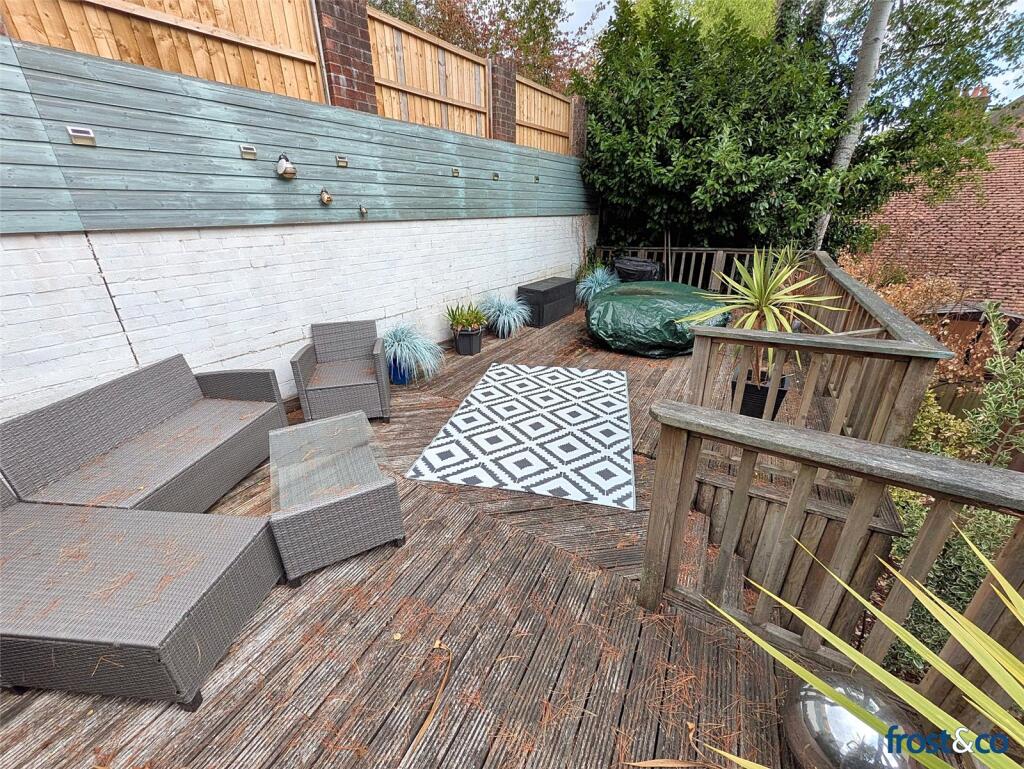 Decking Garden