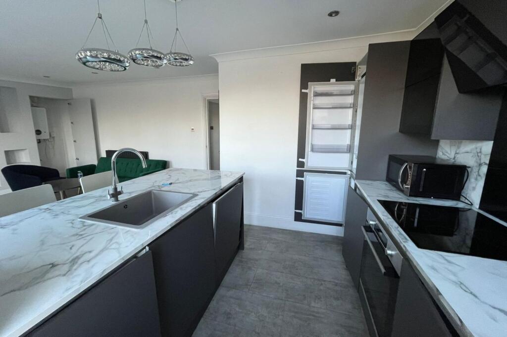 Third Floor Flat, 81 Brixton Hill, London SW2 1JE